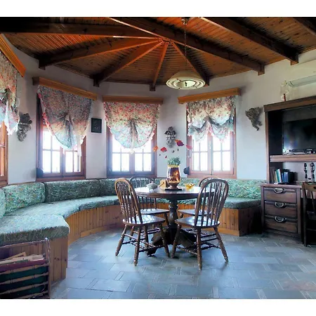 Katina's Farm House